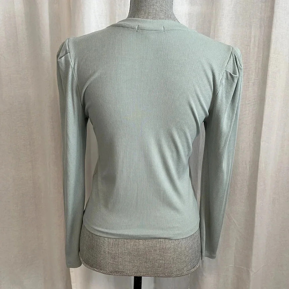 V Neck Button Top Puff Sleeve, Size M - Picture 4 of 8